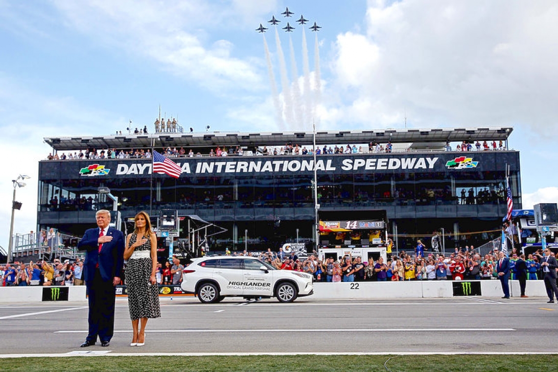 Trump takes a limousine lap before Daytona 500